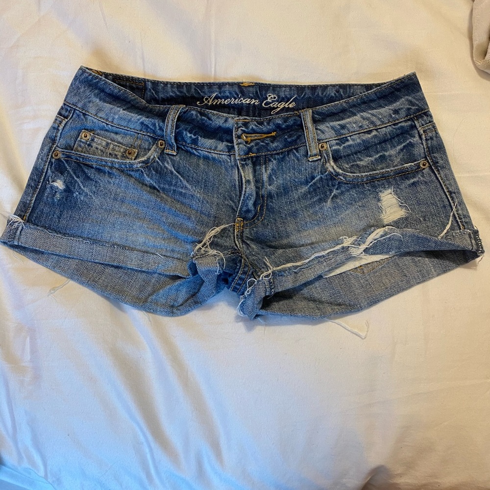 American Eagle Low rise shorts
